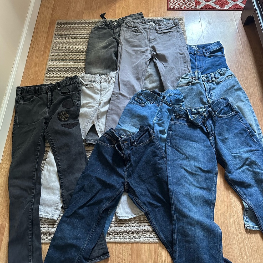 Boys jeans bundle.